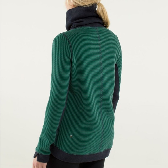 Lululemon Avenue Pullover - Picture 2 of 10